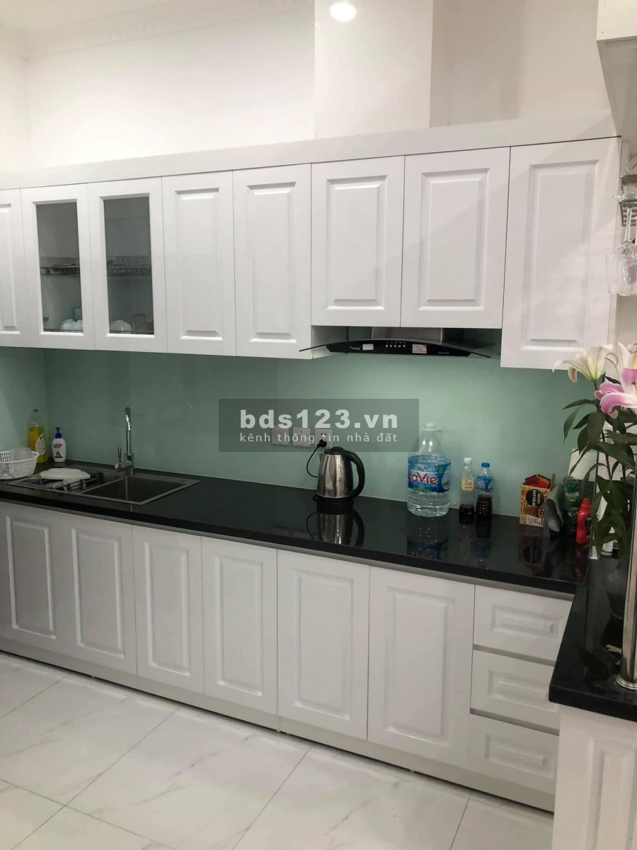 Nhà mới xây 5 tầng ngõ 208 Thụy Khuê dt 54m2 mt 4m giá 7,5 tỷ lh 0392969999