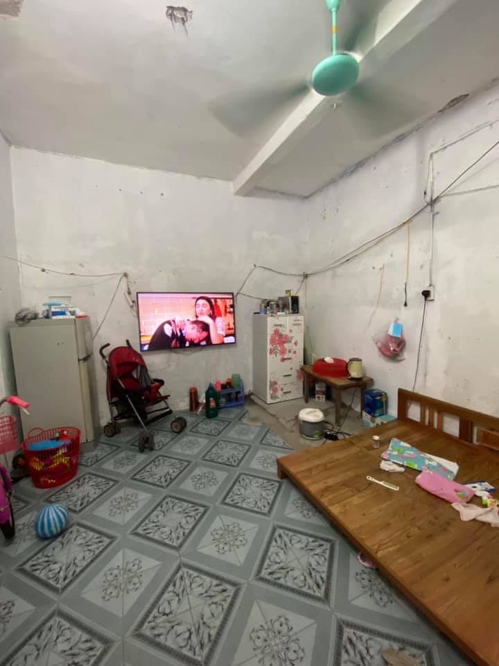 Bánh nhà nhỉnh 1 tỷ, Hạ Đình, Thanh Xuân, dt 31m2, 3 tầng đú, ô tô đỗ hồ sau lưng