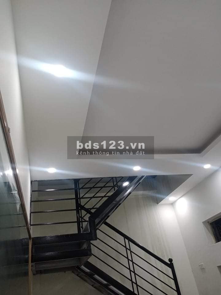 Nhà phố Trần Khát Chân diện tích 30m2 4 tầng mt 5.5m giá bán 1,95 tỷ