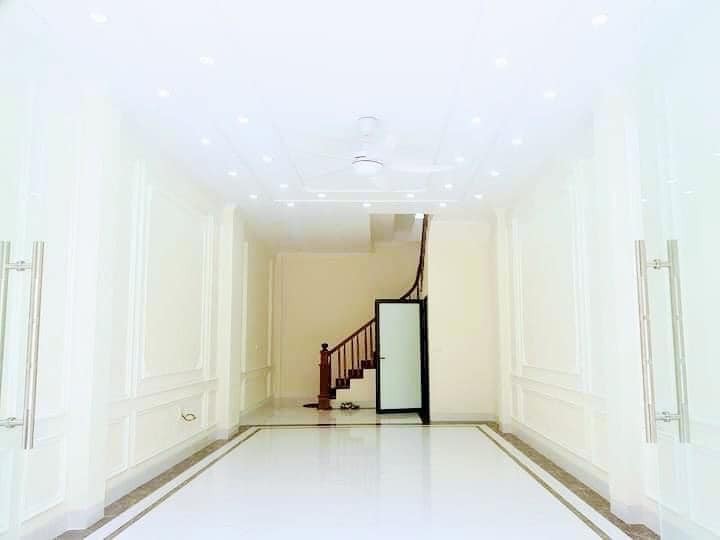 Bán nhà 42m2 Chiến Thắng, Văn Quán Hà Đông 5 tầng ô tô, vỉa hè, KD giá 6 tỷ 600.