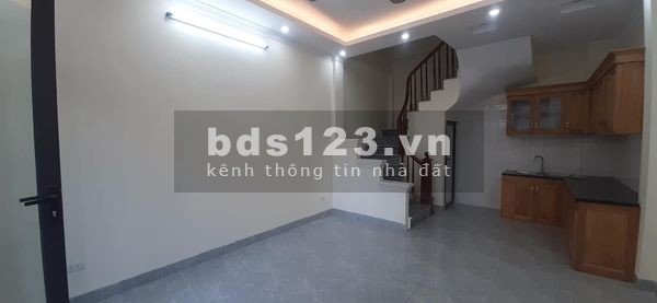 Bán gấp nhà Trần Khát Chân, Hai Bà Trưng, 30m2, 5 tầng, Mt 3.6m, gần ô tô, chỉ 2.3 tỷ