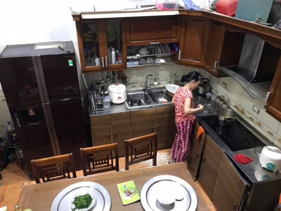 Chính chủ bán nhà phố Đào Tấn Quận Ba Đình, dt 45m2, ô tô tránh, giá 8.6 tỷ, sổ đỏ