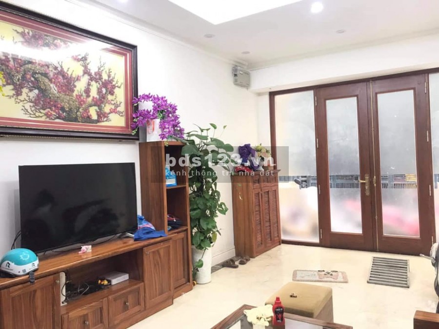 Bán nhà Hồng Mai dtsd 40m gần phố 60 triệu/m2 sổ đỏ chính chủ cực hiếm