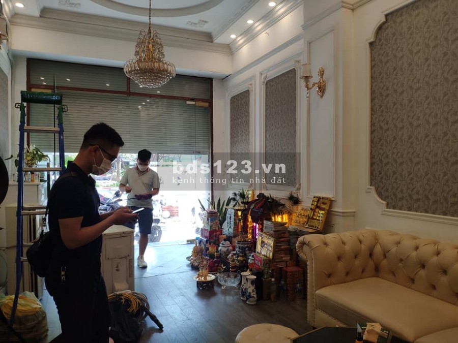 Bán mặt phố kinh doanh Trần Thái Tông, Quận Cầu Giấy, 5 tầng, giá 19 tỷ