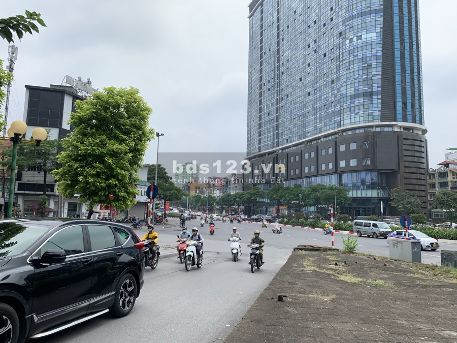 Bán nhà, Ngã 3 huyết mạch kinh doanh đỉnh, Trần Duy Hưng, dt 55m2, giá 15.4 tỷ