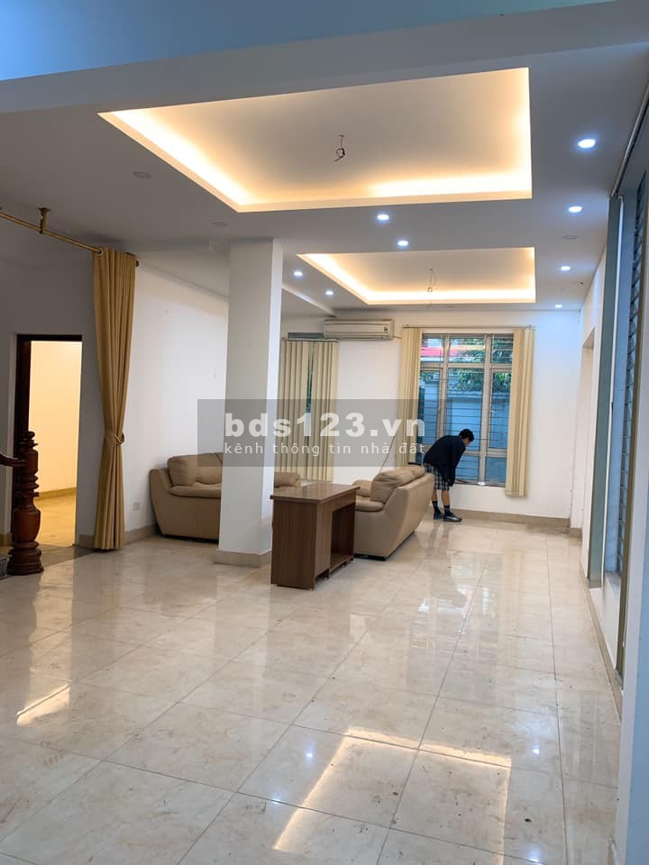 Chính chủ bán biệt thự 2 mặt tiền đường, 2 bước chân ra hồ điều hoà, an sinh tuyệt
