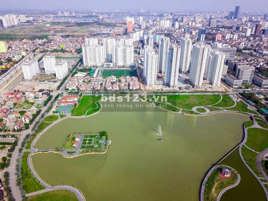 Chính chủ bán biệt thự 2 mặt tiền đường, 2 bước chân ra hồ điều hoà, an sinh tuyệt