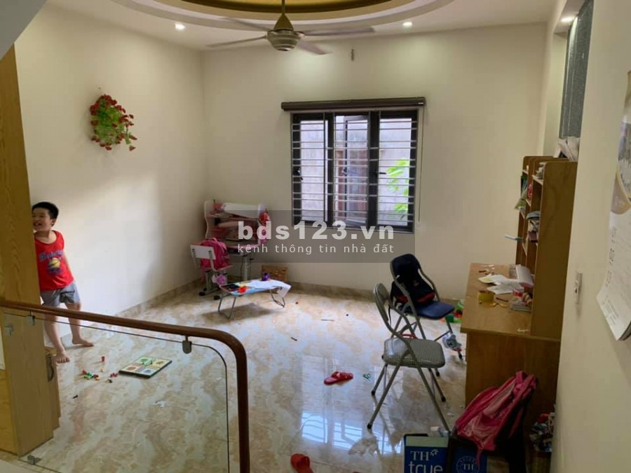 Bán gấp nhà 3,5 tầng Tại Vĩnh Niệm,đường 4m giá chỉ 2,99 tỷ Nhà đẹp, thiết kế riêng
