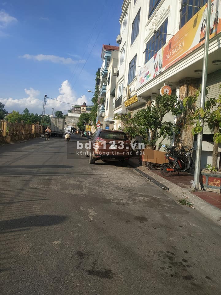 Bán đất Đức Giang, ô tô tránh, kinh doanh diện tích sử dụng 60m, giá 6.1 tỷ
