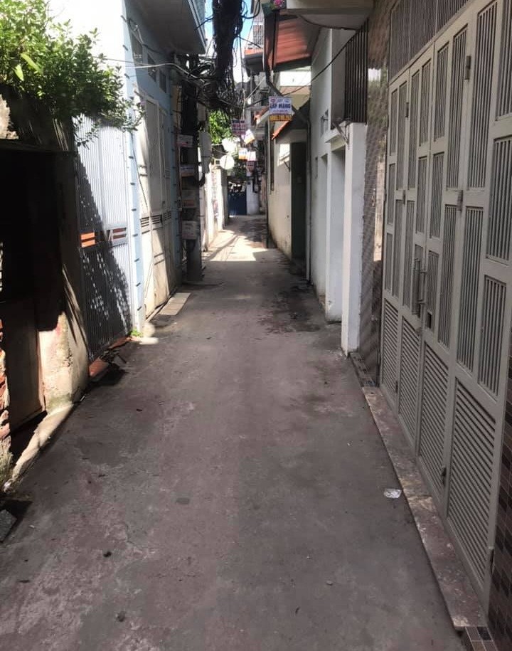 Bán nhà Minh Khai diện tích sử dụng 45m2 ngõ to sát ô tô giá bán chỉ 3.2 tỉ