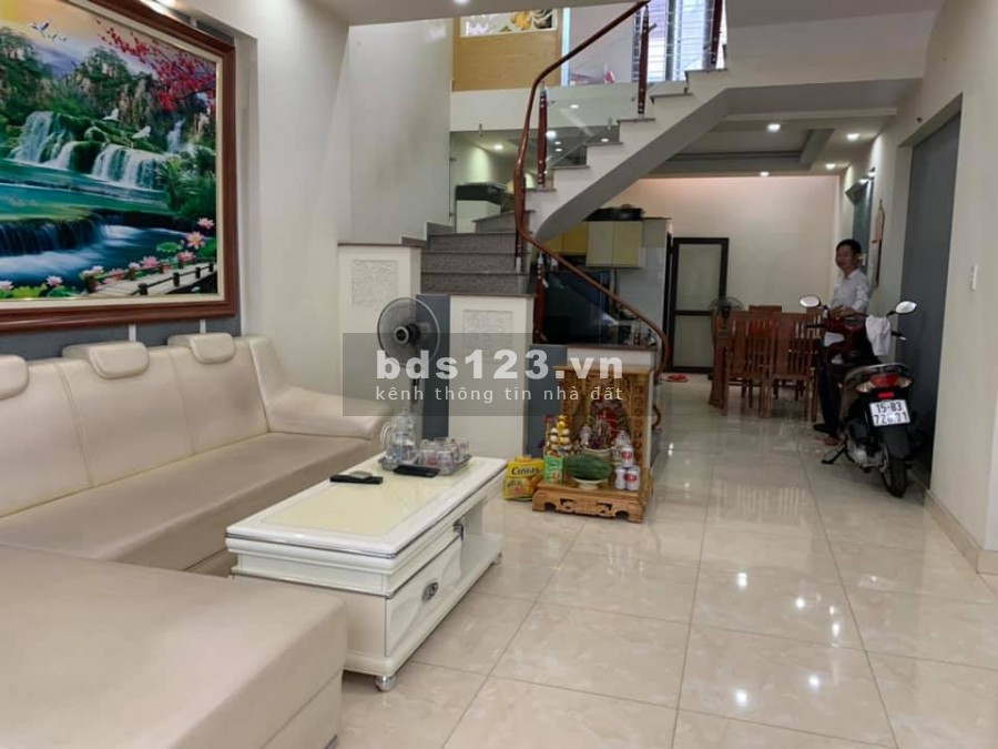 Bán gấp nhà 3,5 tầng Tại Vĩnh Niệm,đường 4m giá chỉ 2,99 tỷ Nhà đẹp, thiết kế riêng
