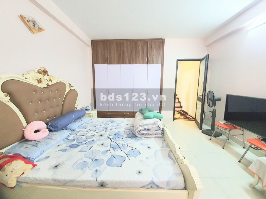 Bán gấp nhà Định Công ô tô đỗ cửa, 4 tầng dt 65m2, giá mùa covid 4 tỷ 2