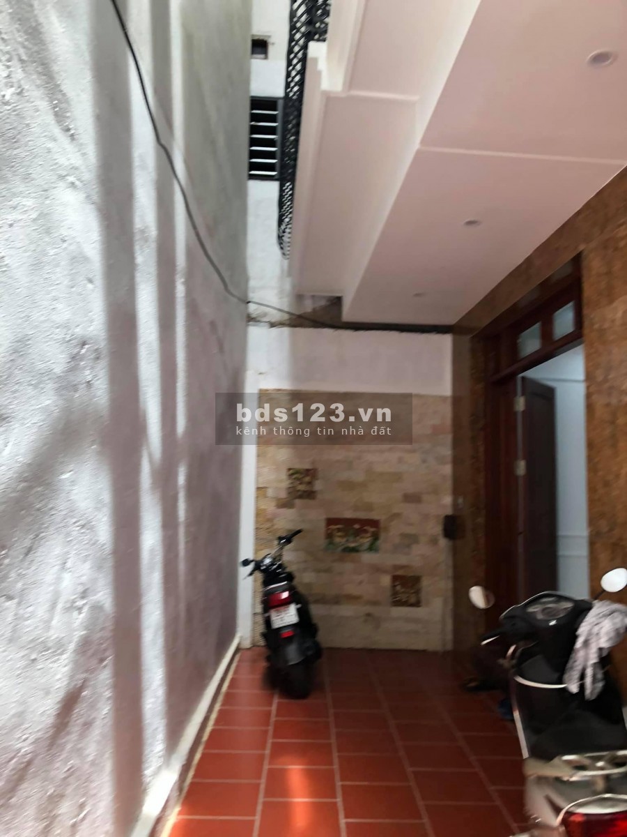 Nhà mới xây 5 tầng ngõ 208 Thụy Khuê dt 54m2 mt 4m giá 7,5 tỷ lh 0392969999