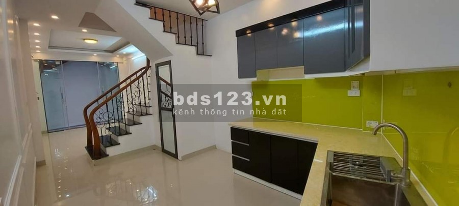 Ngõ Quỳnh bán nhà mới xe ra vào, gần ô tô tặng nội thất, giá nhỉnh 3 tỷ