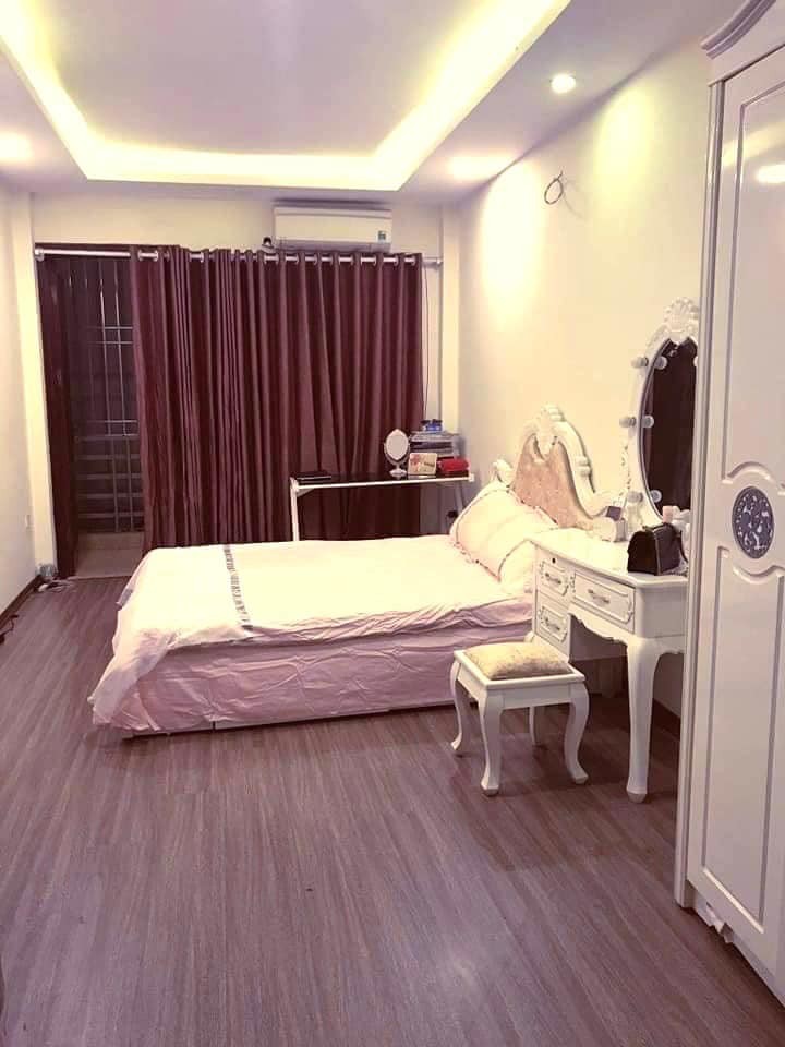 Bán nhà Kim Giang 40m2 mới đẹp, gần phố, ngõ rộng thoáng, mt 4m, tặng nội thất giá 3.65 tỷ
