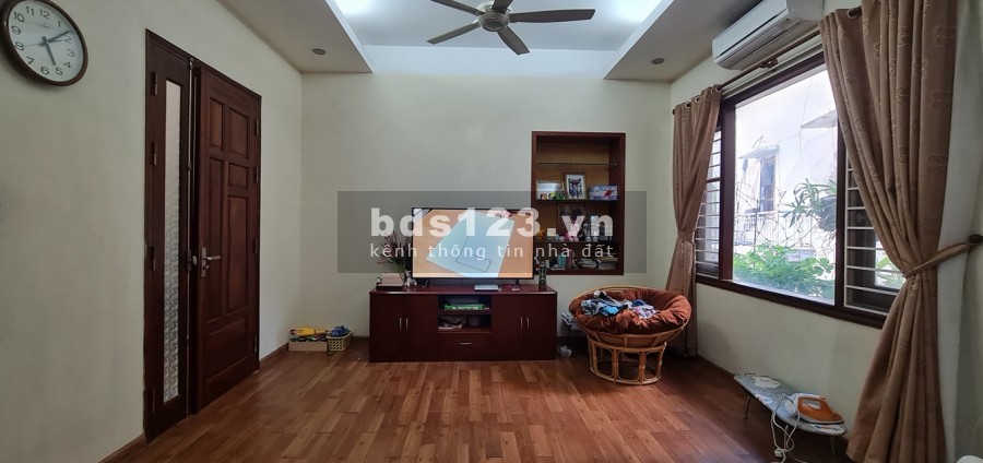 Bán nhà phân lô hàng không Nguyễn Sơn 75m, ô tô, ở luôn chỉ 7 tỷ 0888868583