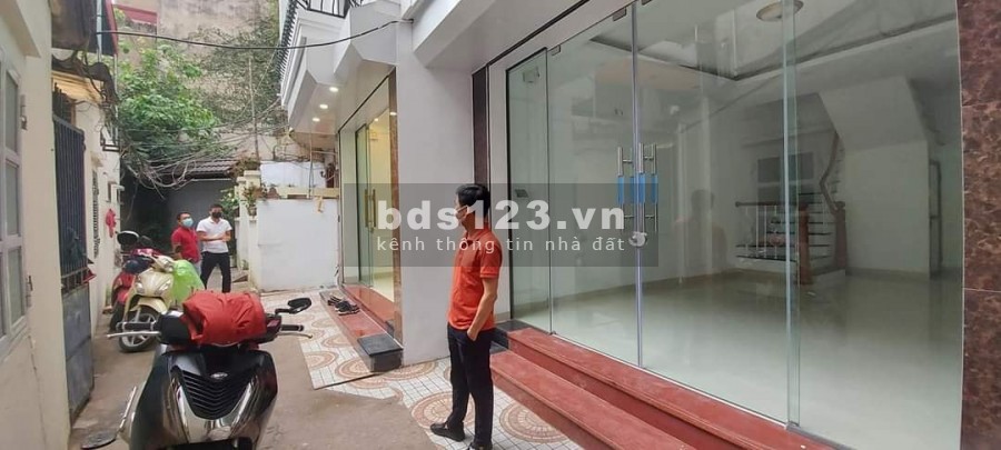 Ngõ Quỳnh bán nhà mới xe ra vào, gần ô tô tặng nội thất, giá nhỉnh 3 tỷ