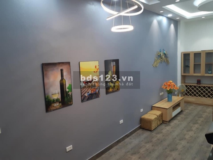 Bán nhà nguyên căn ở ngay, thiết kế đẹp bao sang, liên hệ 0981901069, nhỉnh 3 tỷ