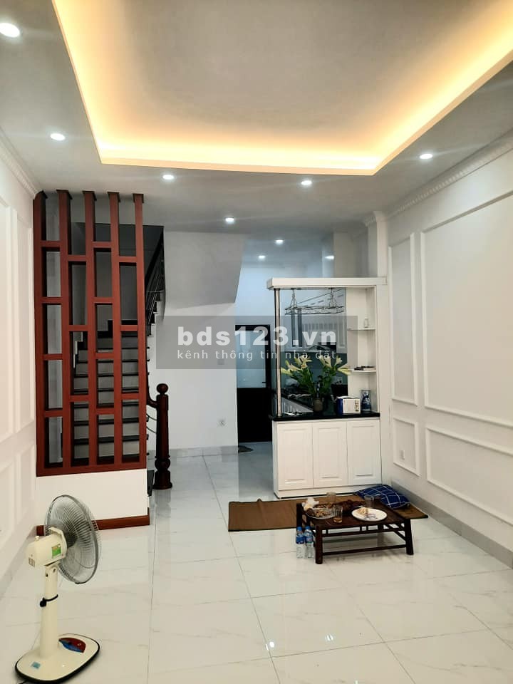 Bán nhà mới 5 tầng, Cổ Nhuế, 48m2 giá 4.3 tỷ. View đẹp, thoáng sáng long lanh