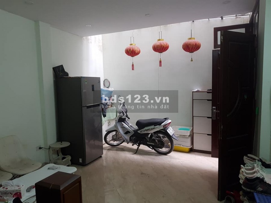 Bán nhà Phú Đô, vị trí đẹp, nhà mới xây vài năm, 33 m2, giá 2.95 tỷ.