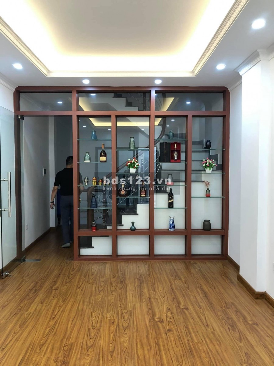 Nhà mới xây 5 tầng ngõ 208 Thụy Khuê dt 54m2 mt 4m giá 7,5 tỷ lh 0392969999