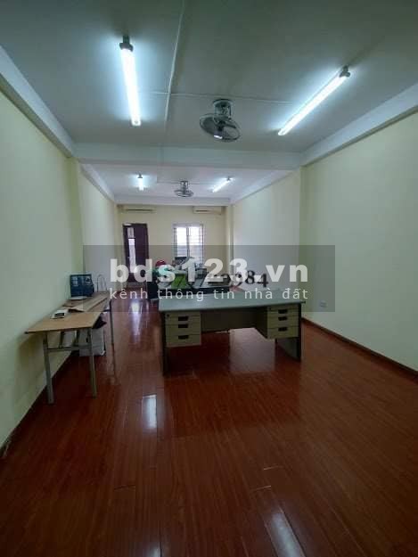 Bán nhà nguyên căn Trung Liệt, ô tô đỗ cửa, kinh doanh văn phòng giá bán 8.1 tỷ
