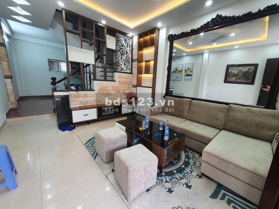 Gấp bán gấp, nhà Thạch Bàn, Tặng Nội Thất diện tích 42m2, 4 tầng, giá nhỉnh 3 tỷ