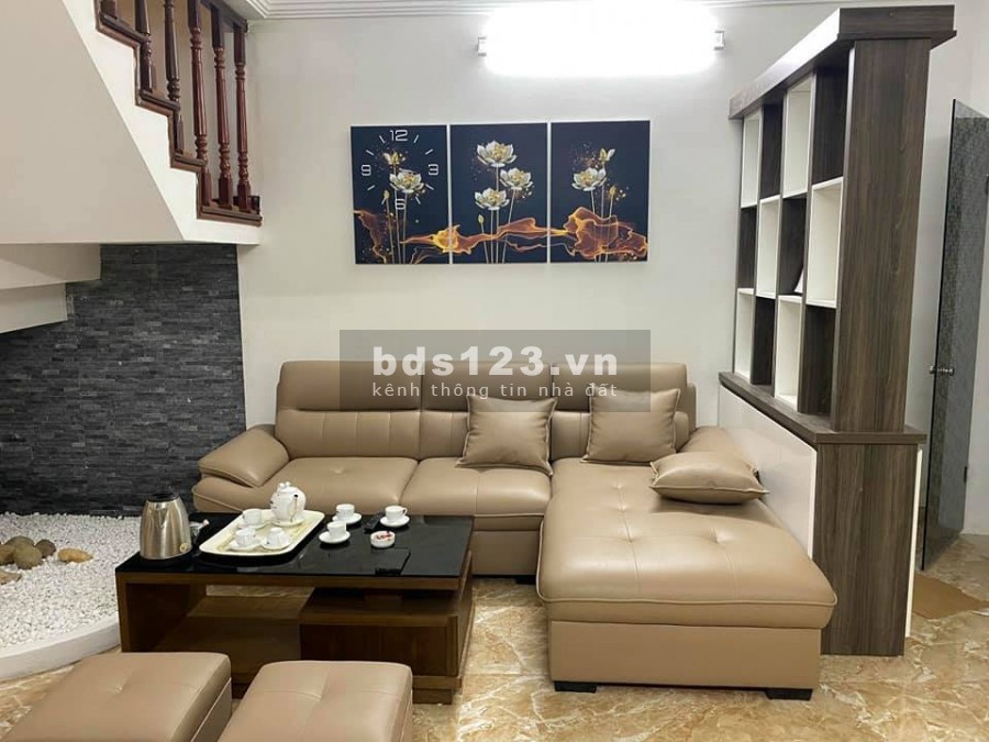 Bán nhà Bồ Đề dt 80m2 gần hồ ô tô đỗ cửa đẹp long lanh giá bán 5.5 tỷ