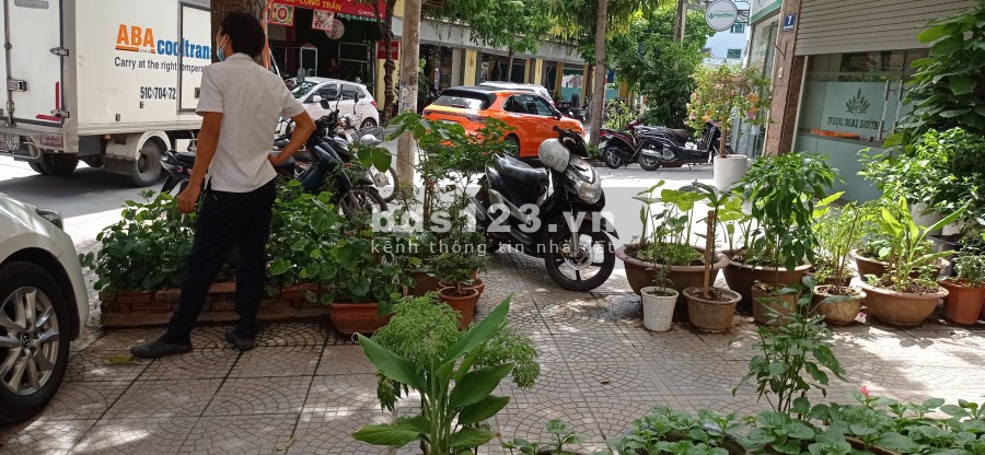 Chính chủ cần bán nhà nguyên căn Cầu Giấy, Hà Nội, vị trí hiếm, 3 tầng đúc