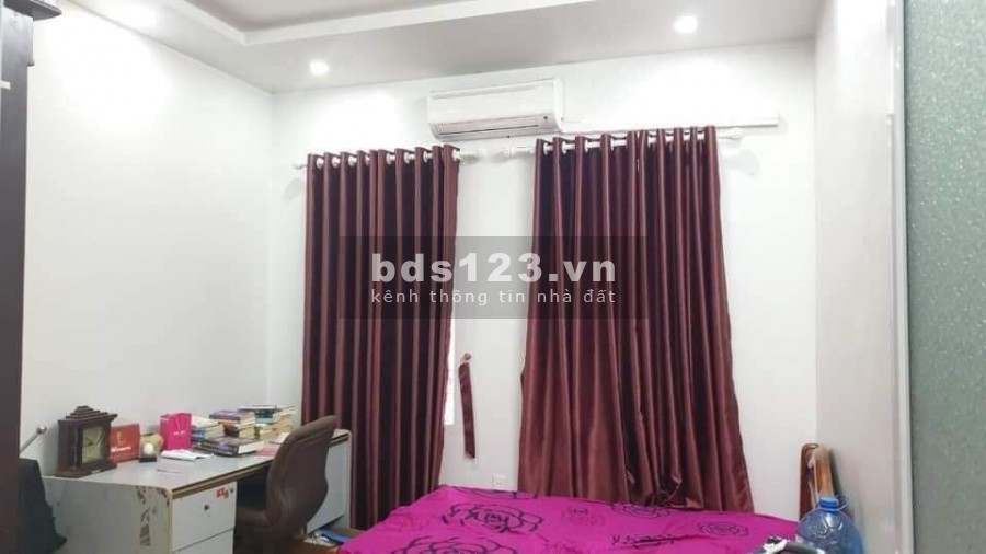 Cho thuê nhà 4 tầng diện tích sử dụng 45m2 Thụy Khuê, làm việc nhanh