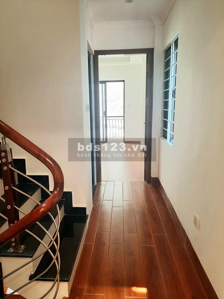 Bán nhà mới 5 tầng, Cổ Nhuế, 48m2 giá 4.3 tỷ. View đẹp, thoáng sáng long lanh