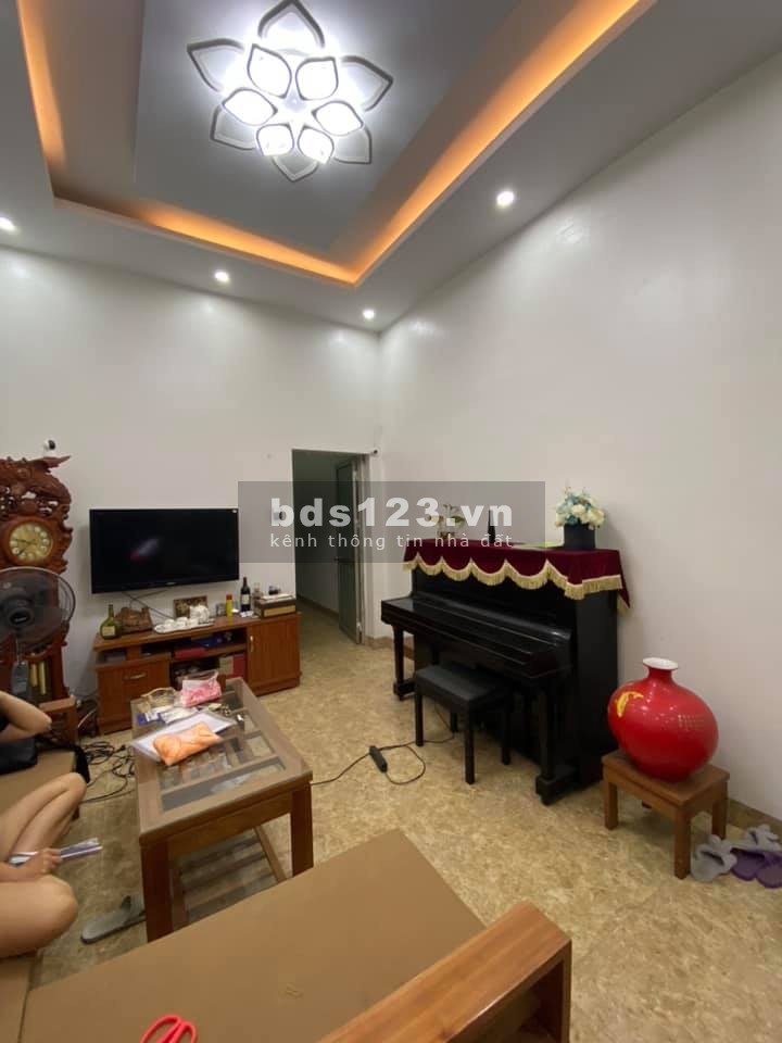 Bán nhà Minh khai ô tô tránh cách nhà 10m, kinh doanh online, giá 3 tỷ