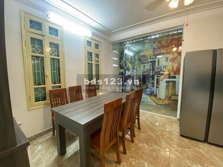 Bán nhà Bồ Đề dt 80m2 gần hồ ô tô đỗ cửa đẹp long lanh giá bán 5.5 tỷ