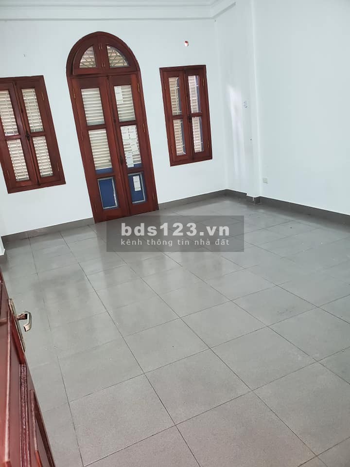 Siêu đẹp nhà phố Nguyễn Khánh Toàn, Cầu Giấy, 2 mặt thoáng, ngõ rộng thông giá 5.6 tỷ