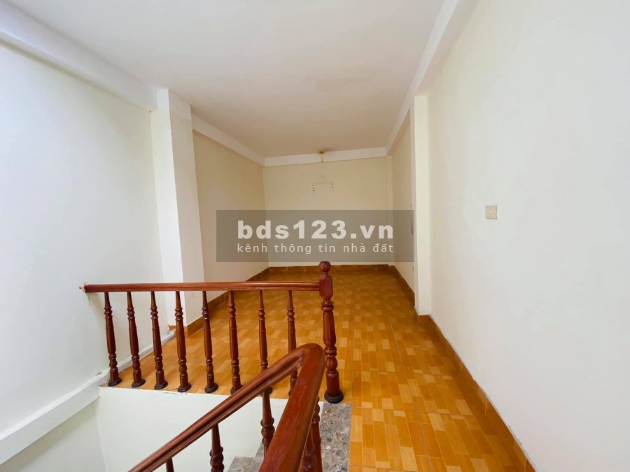 Bán nhà Vĩnh Hưng cực đẹp dt 30m x 5 tầng giá chỉ nhỉnh 2 tỷ có thương lượng sâu
