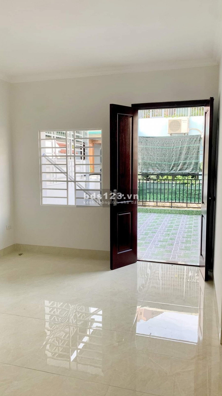 Nhà 5 tầng phân lô Hoàng Quốc Việt tiện kinh doanh 32m2, mt 3.4m chỉ 7.1 tỷ