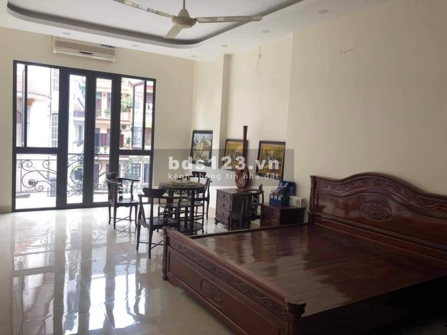 Lạc Long Quân, dt 77m2, mt 4.5m, ngõ thông tứ tung, gần Hồ Tây, giá 16.5 tỷ