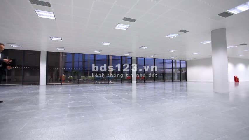 Cho thuê văn phòng tòa ICon4 Đê La Thành, Đống Đa, giá thuê 356.000 vnd/m2/tháng