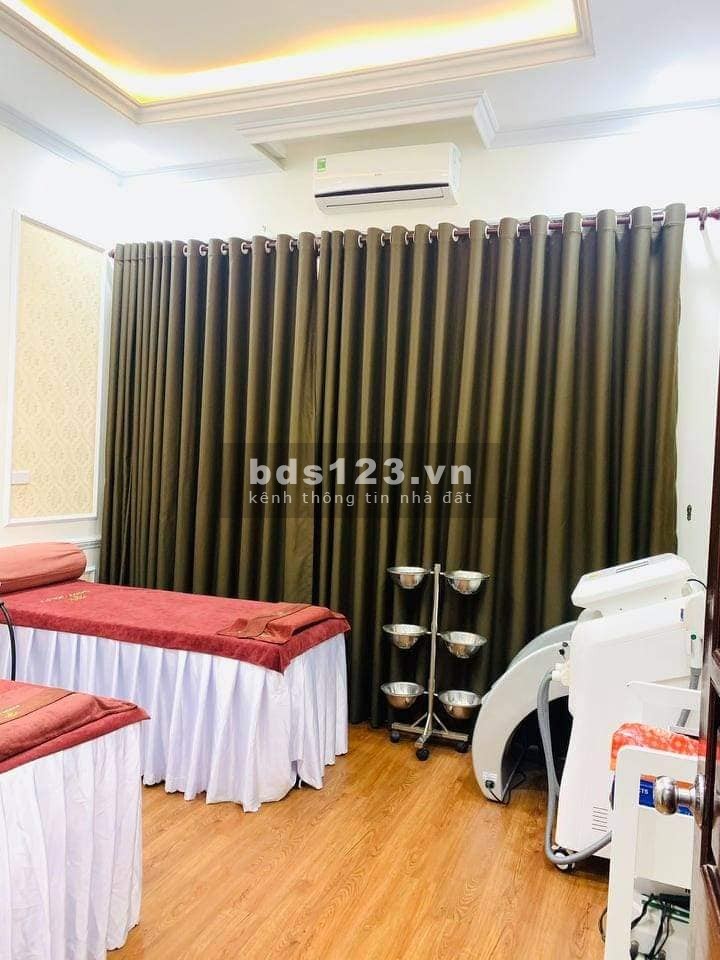 Mặt phố Trần Quốc Hoàn, KD siêu đỉnh 56m2X5T, mặt tiền 4m, giá bán 20.5 tỷ