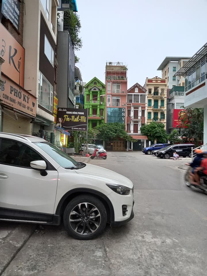 Bán biệt thự liền kế ở Lê Văn Lương 6 tầng, liên hệ 0939.286.833, diện tích 79m2