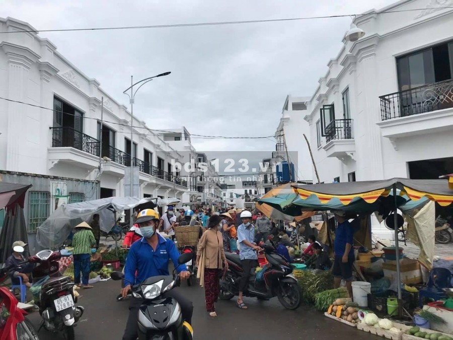Bán Nhà 1 Trệt 1 lầu Thiết Kế Hiện Đại Vị Trí Đẹp Ngay Trung Tâm Khu Đô Thị Thới Lai Cần Thơ