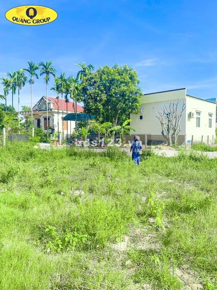 Bán gấp lô đất kiệt Cần Vương Cam Lộ giá chỉ 3xx đường xe hơi đất, sổ sẵn
