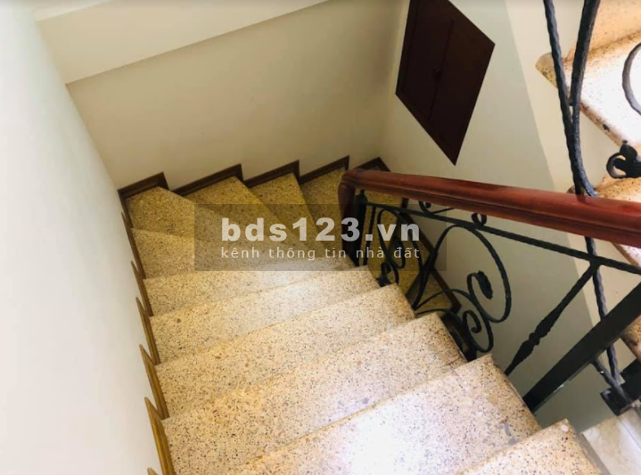 Bán Nhà Lô Góc, Vũ Trọng Phụng, bàn giao ở ngay giá bán nhanh 4.5 tỷ, lhcc