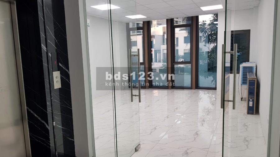 Cho thuê nhà nguyên căn Ngoại giao đoàn: DT75mx7 tầng, có thang máy, hầm, ô tô đỗ cửa