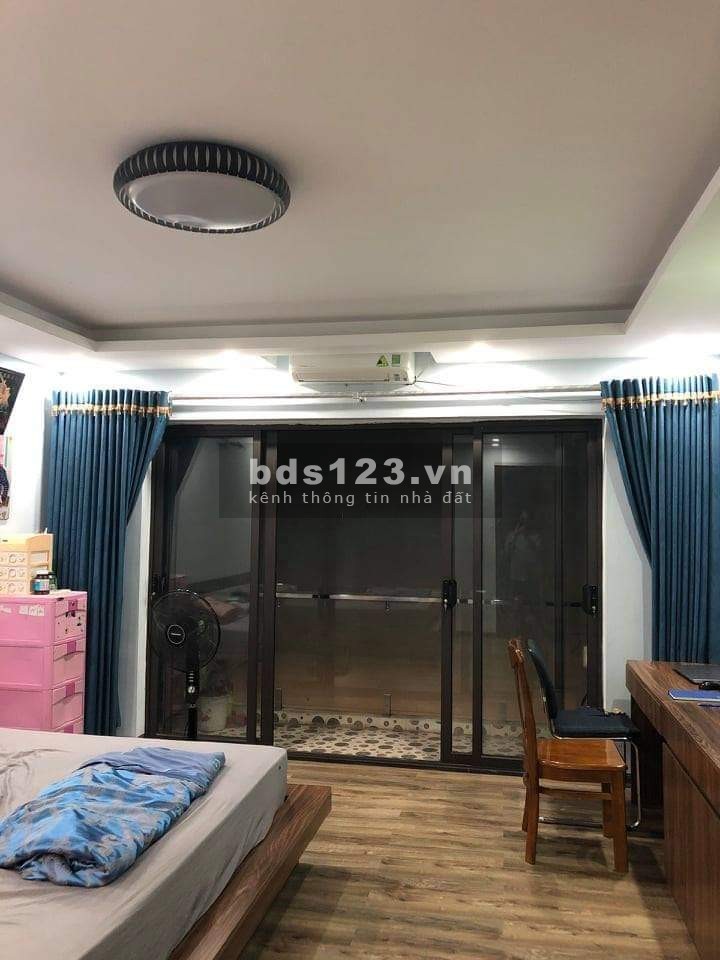 Nhà Trần cung, diện tích 47m, 5 tầng, mặt tiền 4,5m. Ở liền, gia chủ sẵn sàng giao dịch