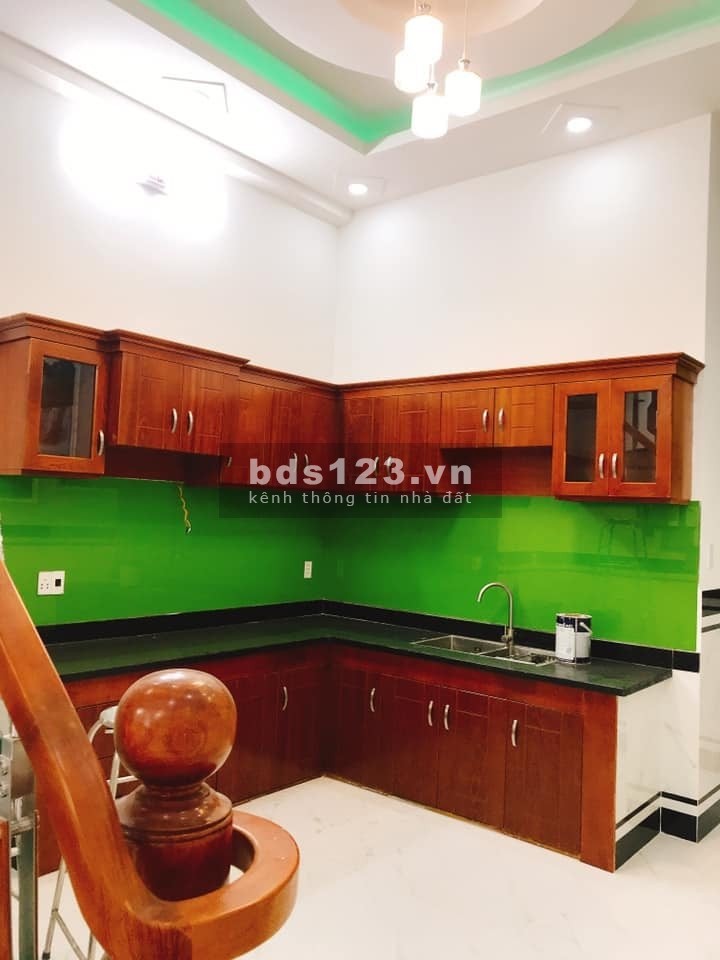 Cần bán nhà MT hẻm Lê Quang Định, F1, GV, dt 42m2, 3 tấm, 3PN, giá mềm