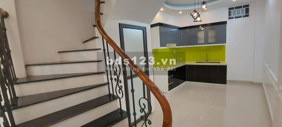 Bán nhà Minh Khai Quận Hai Bà Trưng, nhà mới koong, giá hơn 3 tỷ, liên hệ chính chủ