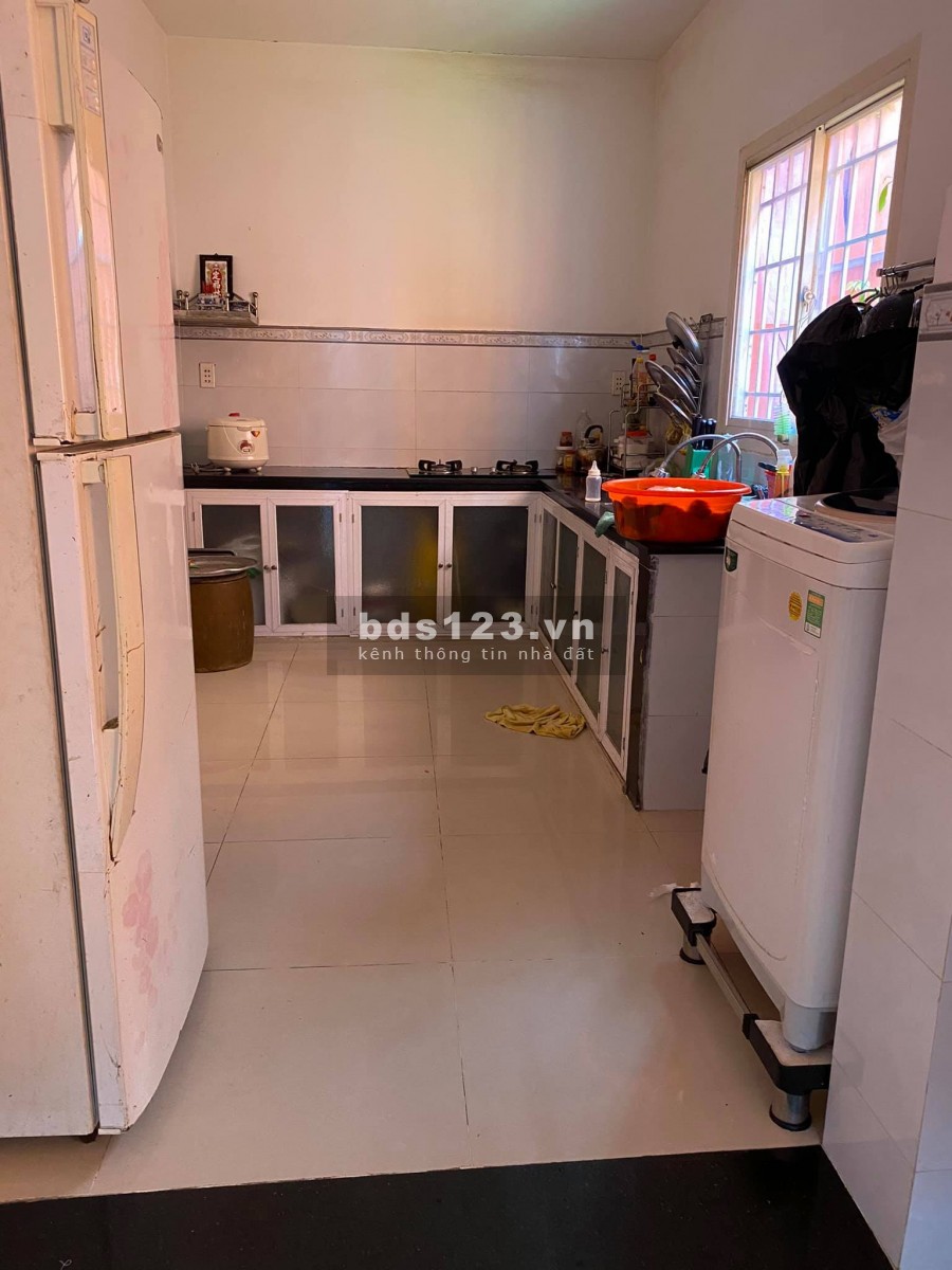 Nhà bán Quận Tân Phú dưới 2 tỷ diện tích 18m2 2 tầng, nở hậu lộc đầy nhà.
