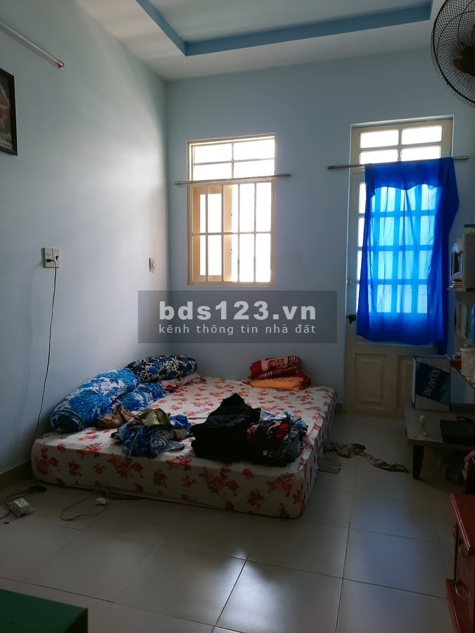Nhà 1 Trệt 2 Lầu Đường Bình Long, Quận Tân Phú, giá chỉ nhỉnh 2 tỷ