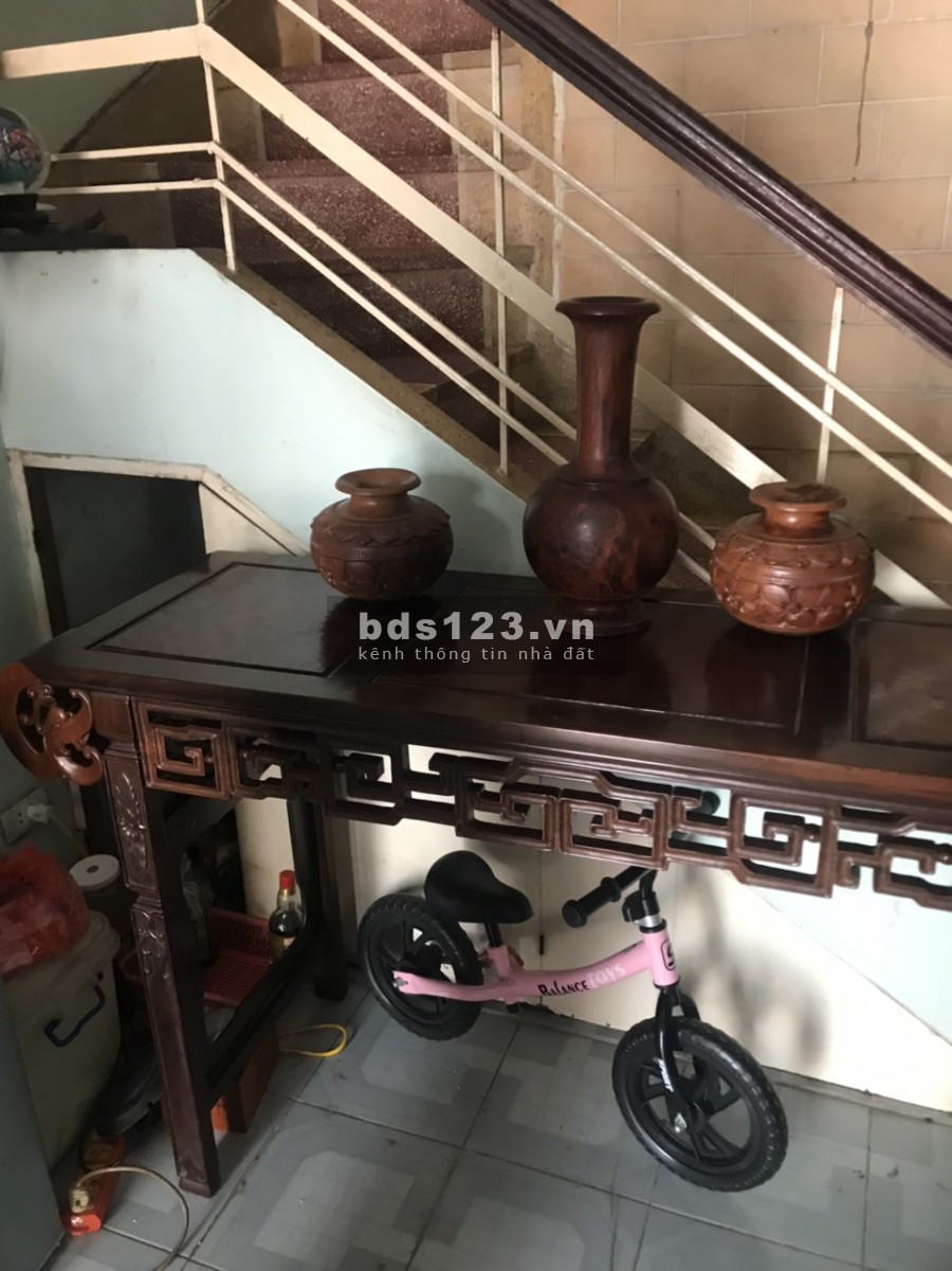Chủ nhà bán nhà nguyên căn về hưu về ở với con cháu, giá bán 6.4 tỷ, sổ đổ sẵn